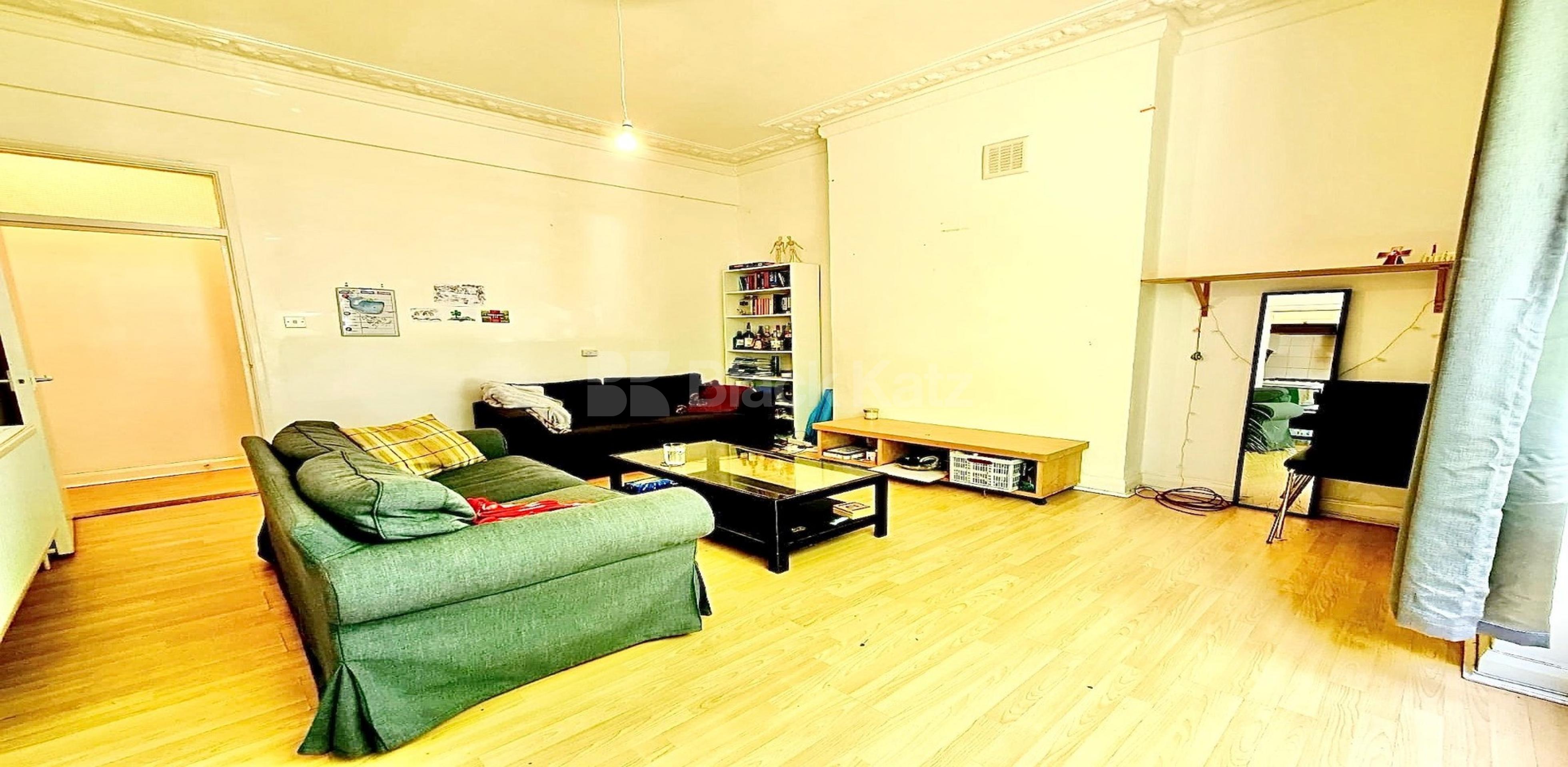 			NEW INSTRUCTION, 3 Bedroom, 1 bath, 1 reception Flat			 Hillmarton Road, HILLMARTON CONSERVATION N7